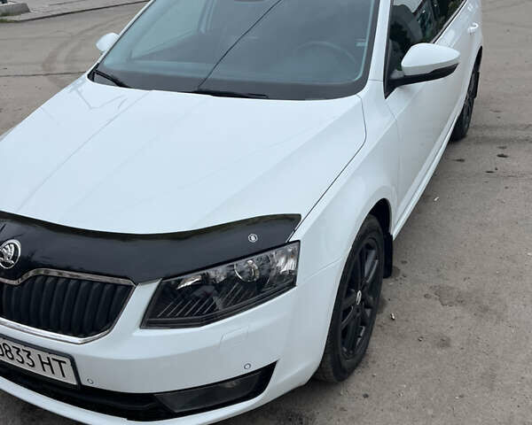 Шкода Октавия 2016 в Староконстантинов на Automoto.ua Белый Шкода Октавия, объемом двигателя 1.97 л и пробегом 288 тыс. км за 12300 $, фото 1 на Automoto.ua