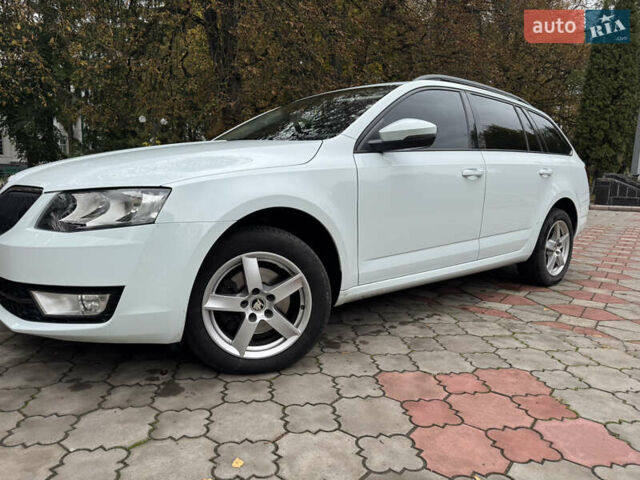 Белый Шкода Октавия, объемом двигателя 1.97 л и пробегом 328 тыс. км за 12300 $, фото 1 на Automoto.ua