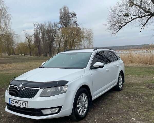 Белый Шкода Октавия, объемом двигателя 1.8 л и пробегом 204 тыс. км за 12400 $, фото 1 на Automoto.ua
