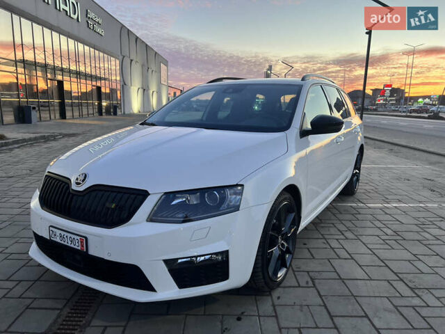 Белый Шкода Октавия, объемом двигателя 2 л и пробегом 227 тыс. км за 15900 $, фото 1 на Automoto.ua