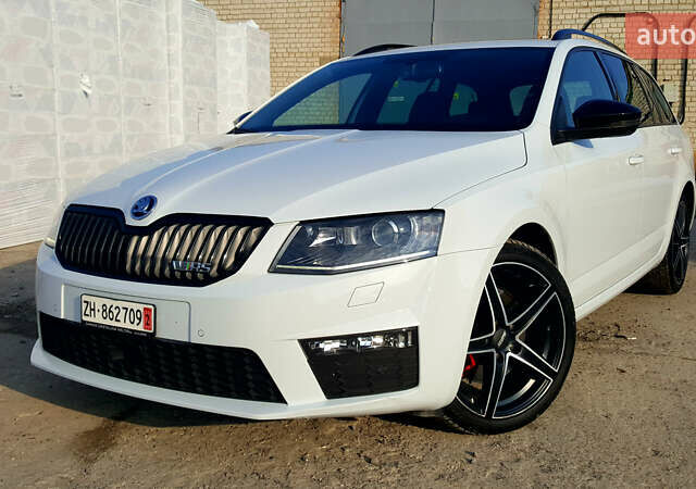 Білий Шкода Октавія, об'ємом двигуна 2 л та пробігом 213 тис. км за 16300 $, фото 1 на Automoto.ua