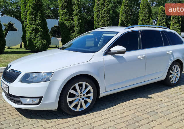 Білий Шкода Октавія, об'ємом двигуна 1.6 л та пробігом 230 тис. км за 13500 $, фото 1 на Automoto.ua
