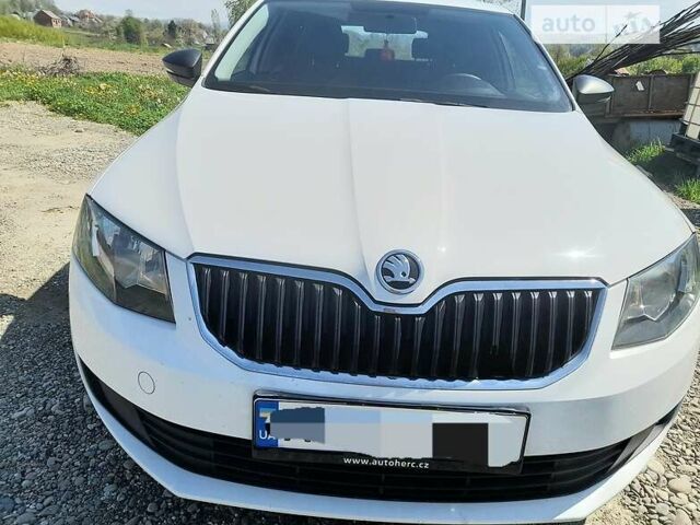 Білий Шкода Октавія, об'ємом двигуна 1.6 л та пробігом 351 тис. км за 9300 $, фото 1 на Automoto.ua