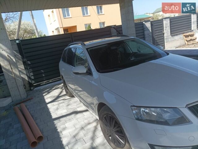 Білий Шкода Октавія, об'ємом двигуна 1.4 л та пробігом 257 тис. км за 8100 $, фото 1 на Automoto.ua