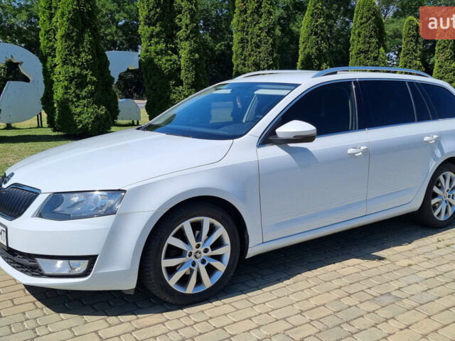 Белый Шкода Октавия, объемом двигателя 1.6 л и пробегом 230 тыс. км за 11400 $, фото 1 на Automoto.ua