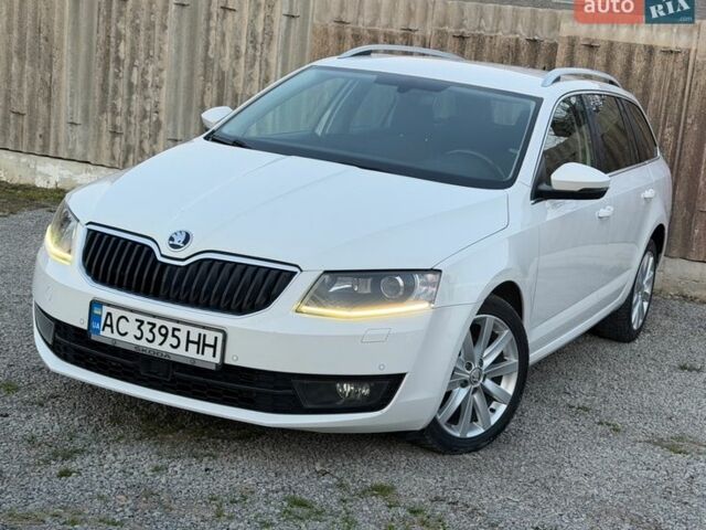 Білий Шкода Октавія, об'ємом двигуна 1.6 л та пробігом 253 тис. км за 12200 $, фото 1 на Automoto.ua