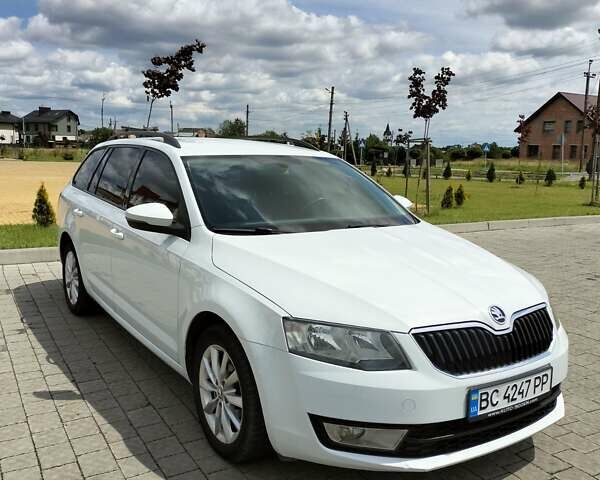 Белый Шкода Октавия, объемом двигателя 1.6 л и пробегом 271 тыс. км за 11250 $, фото 1 на Automoto.ua