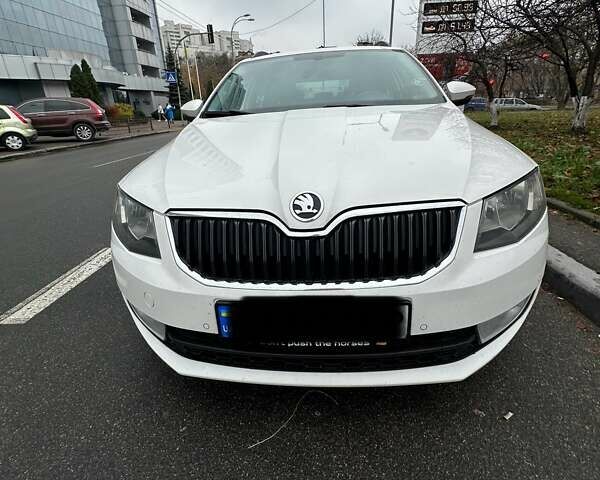 Білий Шкода Октавія, об'ємом двигуна 1.6 л та пробігом 180 тис. км за 10500 $, фото 1 на Automoto.ua