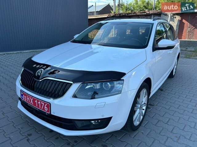 Белый Шкода Октавия, объемом двигателя 2 л и пробегом 229 тыс. км за 12900 $, фото 1 на Automoto.ua
