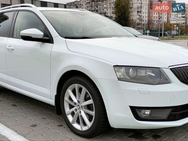 Белый Шкода Октавия, объемом двигателя 1.97 л и пробегом 299 тыс. км за 10800 $, фото 1 на Automoto.ua