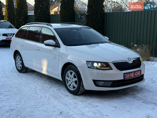 Белый Шкода Октавия, объемом двигателя 1.6 л и пробегом 211 тыс. км за 13950 $, фото 1 на Automoto.ua