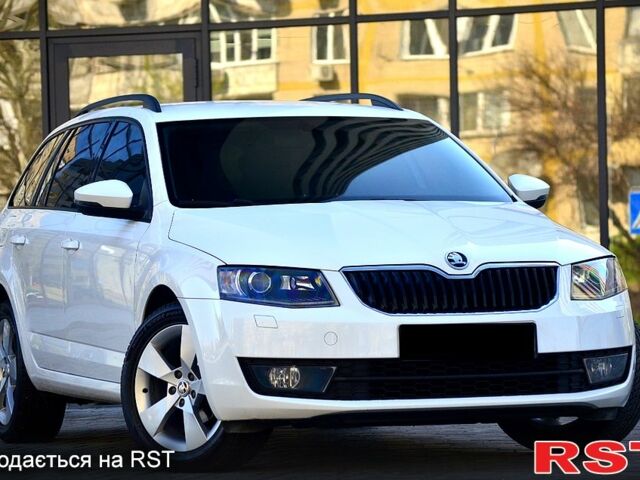 Білий Шкода Октавія, об'ємом двигуна 1.6 л та пробігом 115 тис. км за 12500 $, фото 1 на Automoto.ua