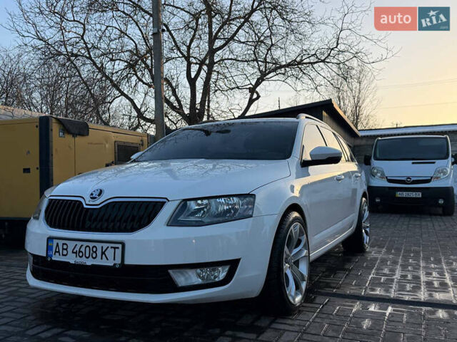Белый Шкода Октавия, объемом двигателя 1.6 л и пробегом 375 тыс. км за 10900 $, фото 1 на Automoto.ua