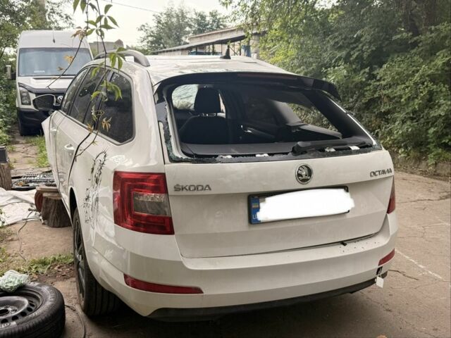 Білий Шкода Октавія, об'ємом двигуна 1.6 л та пробігом 235 тис. км за 3000 $, фото 1 на Automoto.ua
