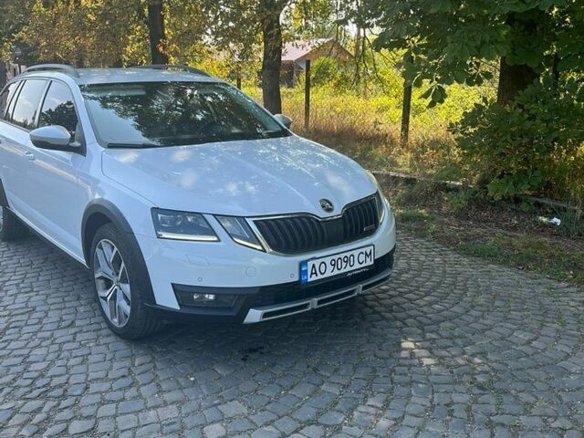 Белый Шкода Октавия, объемом двигателя 1.97 л и пробегом 250 тыс. км за 17500 $, фото 1 на Automoto.ua