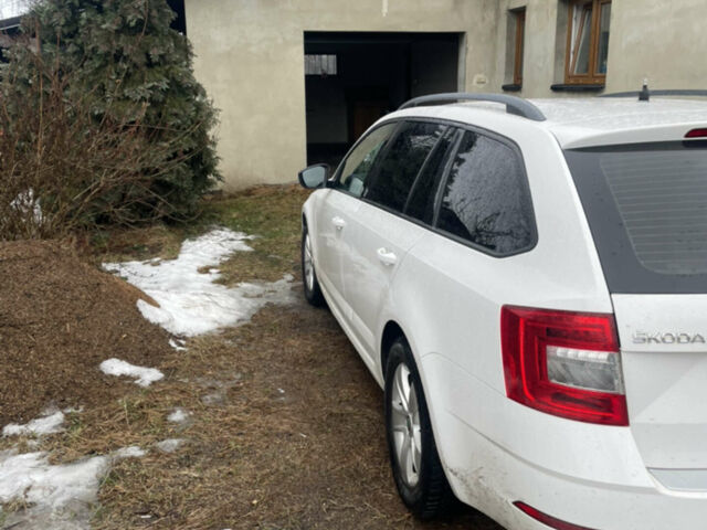 Білий Шкода Октавія, об'ємом двигуна 1.6 л та пробігом 201 тис. км за 12300 $, фото 1 на Automoto.ua