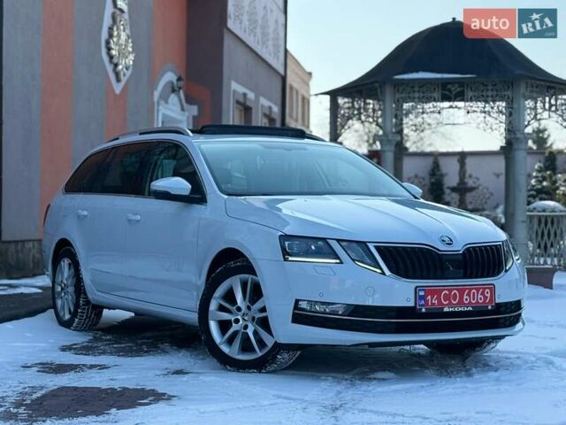 Белый Шкода Октавия, объемом двигателя 1.6 л и пробегом 259 тыс. км за 13999 $, фото 1 на Automoto.ua