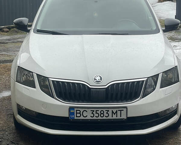 Білий Шкода Октавія, об'ємом двигуна 1.6 л та пробігом 201 тис. км за 13000 $, фото 1 на Automoto.ua
