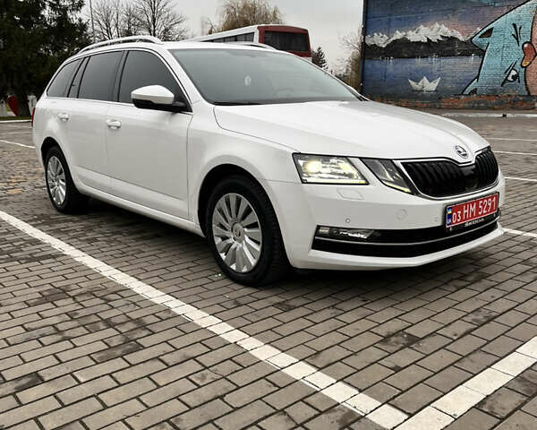 Білий Шкода Октавія, об'ємом двигуна 1.97 л та пробігом 241 тис. км за 15950 $, фото 1 на Automoto.ua