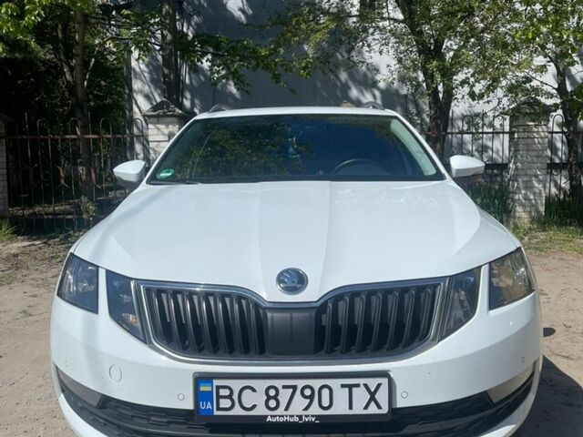 Білий Шкода Октавія, об'ємом двигуна 1.6 л та пробігом 260 тис. км за 13300 $, фото 1 на Automoto.ua