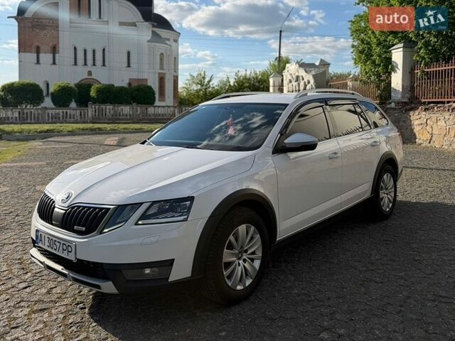Белый Шкода Октавия, объемом двигателя 1.97 л и пробегом 256 тыс. км за 15500 $, фото 1 на Automoto.ua