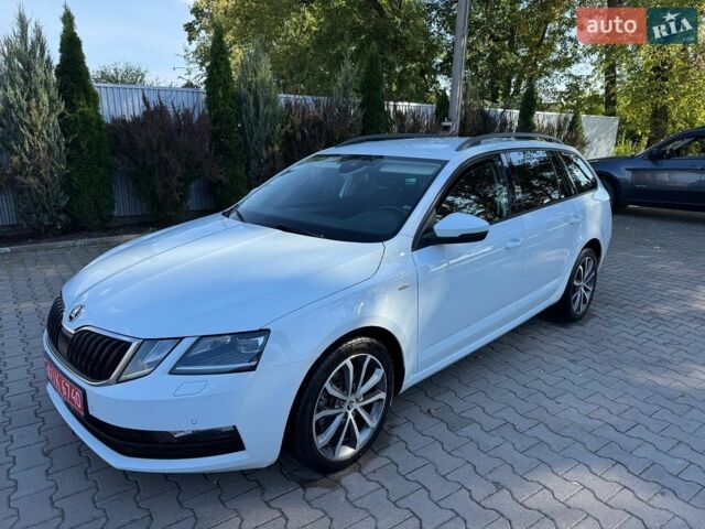 Белый Шкода Октавия, объемом двигателя 2 л и пробегом 245 тыс. км за 13500 $, фото 1 на Automoto.ua