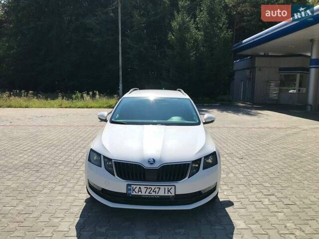 Білий Шкода Октавія, об'ємом двигуна 1.6 л та пробігом 284 тис. км за 14000 $, фото 1 на Automoto.ua