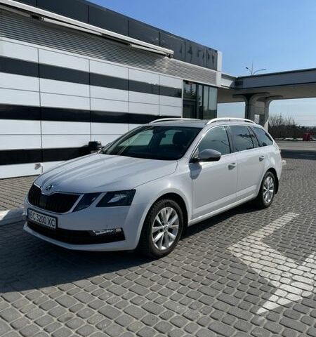 Белый Шкода Октавия, объемом двигателя 1.6 л и пробегом 177 тыс. км за 14350 $, фото 1 на Automoto.ua