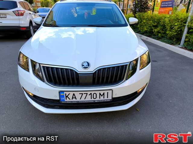 Білий Шкода Октавія, об'ємом двигуна 1.6 л та пробігом 222 тис. км за 12600 $, фото 1 на Automoto.ua