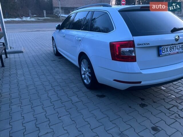 Білий Шкода Октавія, об'ємом двигуна 2 л та пробігом 223 тис. км за 16200 $, фото 1 на Automoto.ua