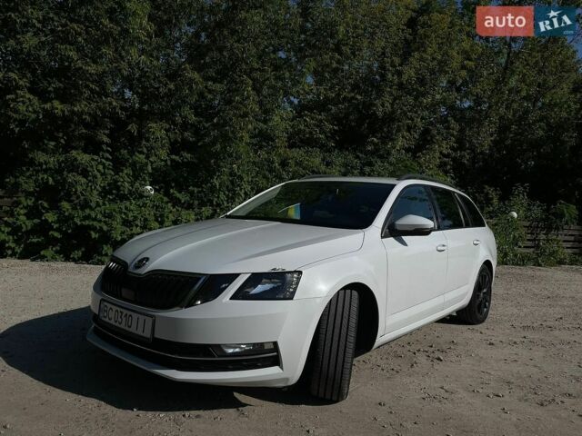 Белый Шкода Октавия, объемом двигателя 2 л и пробегом 151 тыс. км за 14500 $, фото 1 на Automoto.ua