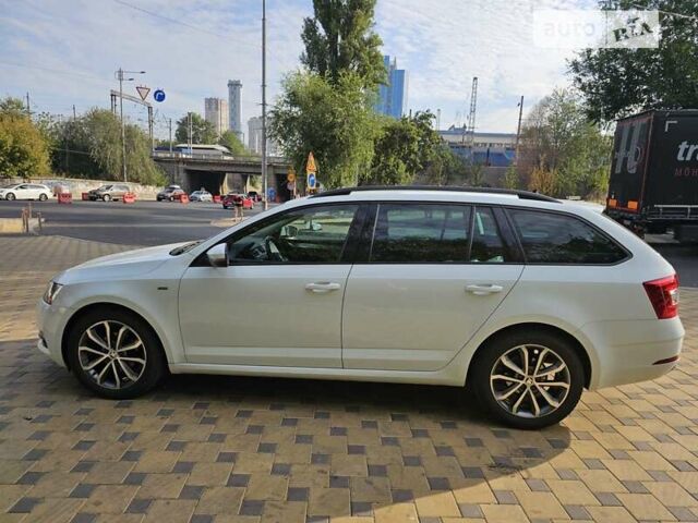 Білий Шкода Октавія, об'ємом двигуна 1.6 л та пробігом 197 тис. км за 13300 $, фото 1 на Automoto.ua