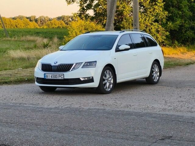 Білий Шкода Октавія, об'ємом двигуна 1.97 л та пробігом 310 тис. км за 11830 $, фото 1 на Automoto.ua