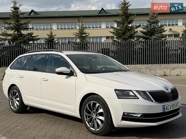Белый Шкода Октавия, объемом двигателя 1.97 л и пробегом 152 тыс. км за 16900 $, фото 1 на Automoto.ua