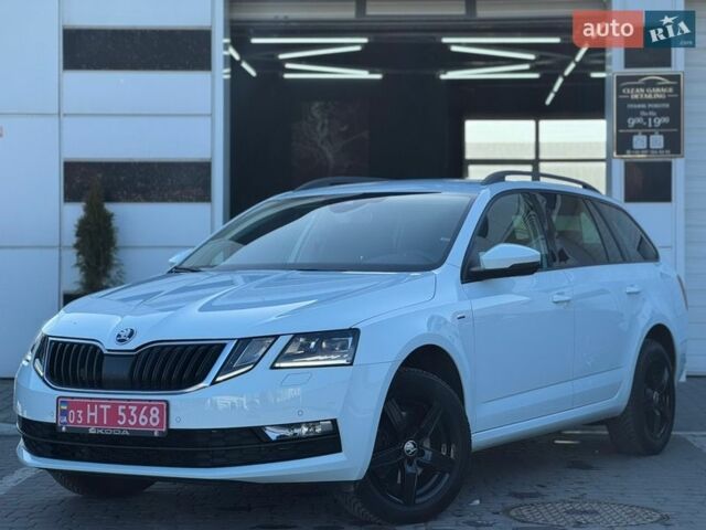 Белый Шкода Октавия, объемом двигателя 2 л и пробегом 282 тыс. км за 14400 $, фото 1 на Automoto.ua