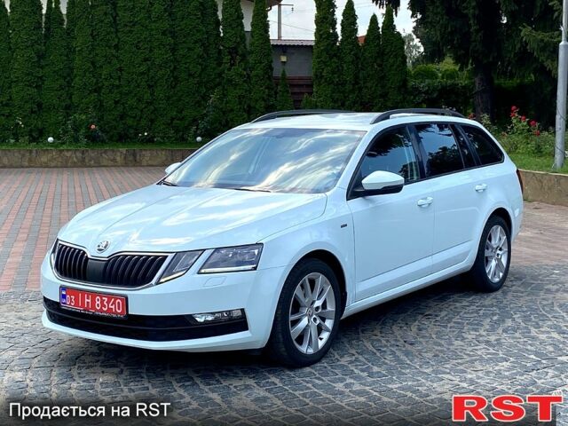 Белый Шкода Октавия, объемом двигателя 1.6 л и пробегом 232 тыс. км за 13900 $, фото 1 на Automoto.ua
