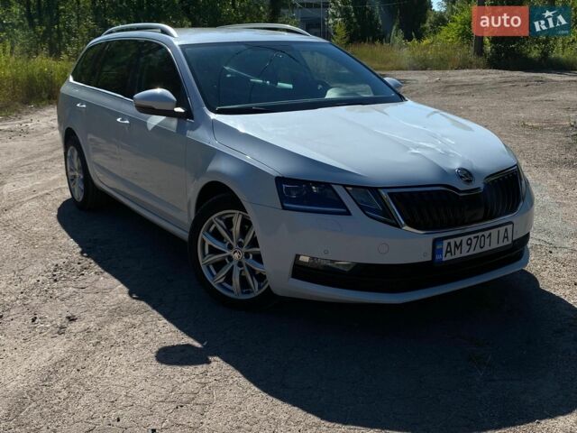 Білий Шкода Октавія, об'ємом двигуна 1.6 л та пробігом 223 тис. км за 15000 $, фото 1 на Automoto.ua