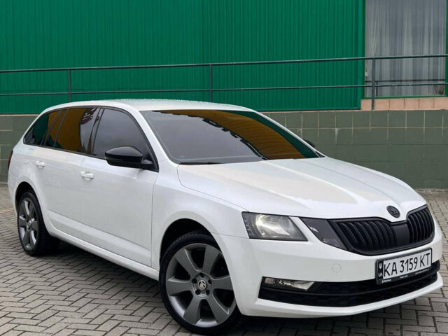 Белый Шкода Октавия, объемом двигателя 1.97 л и пробегом 285 тыс. км за 14700 $, фото 1 на Automoto.ua