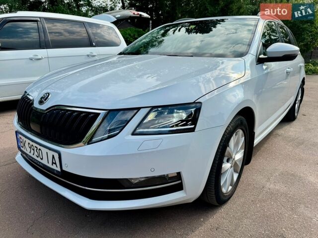 Білий Шкода Октавія, об'ємом двигуна 1.97 л та пробігом 254 тис. км за 15500 $, фото 1 на Automoto.ua