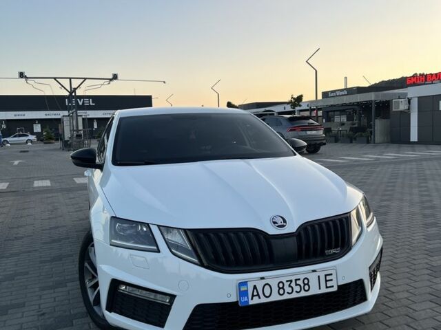 Білий Шкода Октавія, об'ємом двигуна 2 л та пробігом 287 тис. км за 16497 $, фото 1 на Automoto.ua