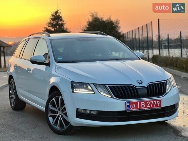 Белый Шкода Октавия, объемом двигателя 1.97 л и пробегом 237 тыс. км за 14350 $, фото 1 на Automoto.ua