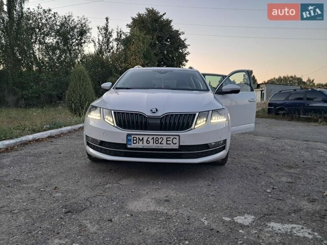 Білий Шкода Октавія, об'ємом двигуна 1.6 л та пробігом 225 тис. км за 13500 $, фото 1 на Automoto.ua