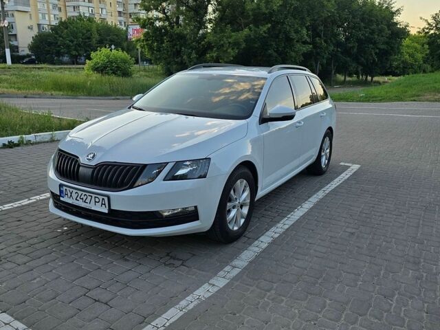 Білий Шкода Октавія, об'ємом двигуна 1.6 л та пробігом 300 тис. км за 12700 $, фото 1 на Automoto.ua