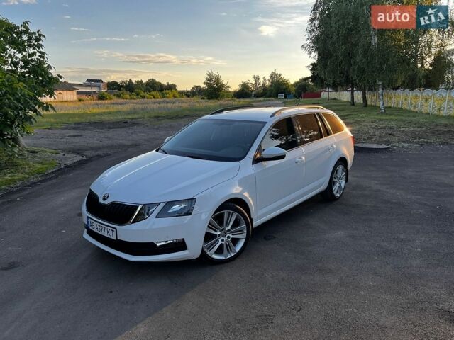 Белый Шкода Октавия, объемом двигателя 1.97 л и пробегом 298 тыс. км за 14500 $, фото 1 на Automoto.ua