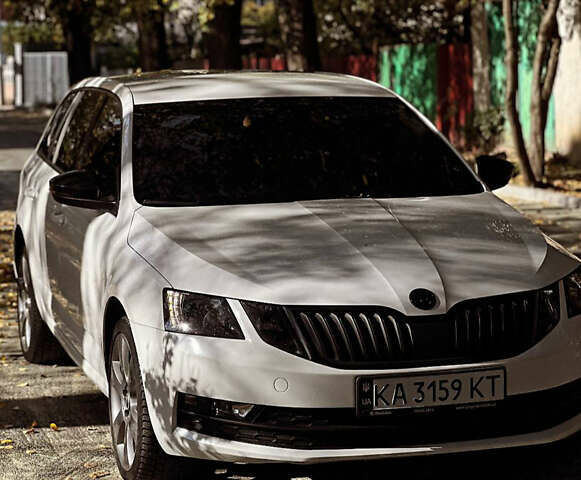 Белый Шкода Октавия, объемом двигателя 1.97 л и пробегом 285 тыс. км за 14700 $, фото 1 на Automoto.ua