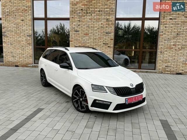 Білий Шкода Октавія, об'ємом двигуна 2 л та пробігом 199 тис. км за 15900 $, фото 1 на Automoto.ua