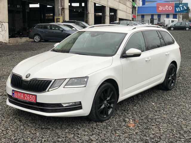 Белый Шкода Октавия, объемом двигателя 2 л и пробегом 280 тыс. км за 15600 $, фото 1 на Automoto.ua