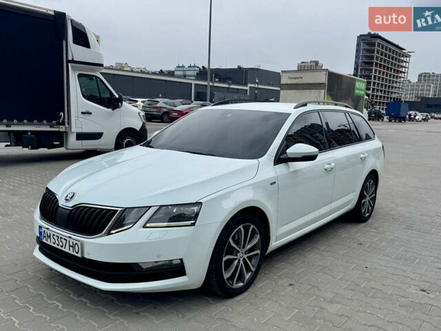 Білий Шкода Октавія, об'ємом двигуна 1.97 л та пробігом 250 тис. км за 17200 $, фото 1 на Automoto.ua