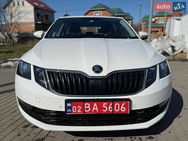 Білий Шкода Октавія, об'ємом двигуна 1.6 л та пробігом 186 тис. км за 15500 $, фото 1 на Automoto.ua