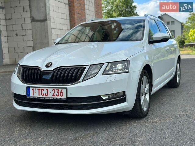 Білий Шкода Октавія, об'ємом двигуна 1.6 л та пробігом 196 тис. км за 14777 $, фото 1 на Automoto.ua